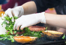 Toidu müügil avalikel üritustel tuvastati mullu ligi 400 puudust