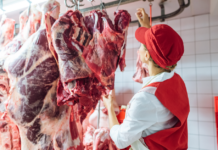 Saksamaa plaanib parandada töötingimusi lihatööstuses